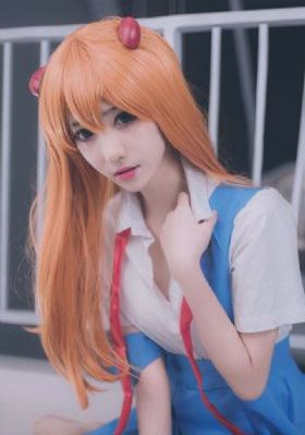 亚洲美女吃奶_BD免费观看韩国